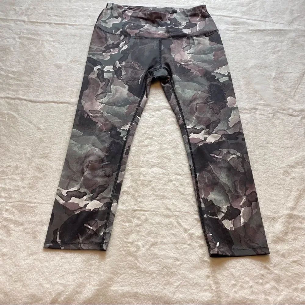 Apana Camo Size Small Leggings Green Athletic Yoga